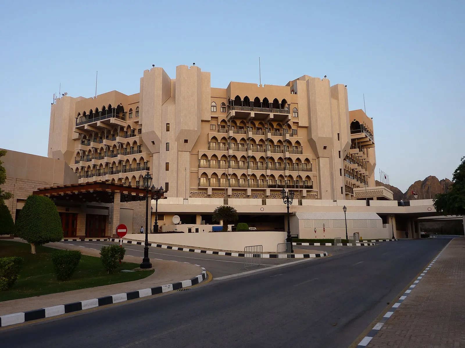 قصر البستان (ويكيميديا)