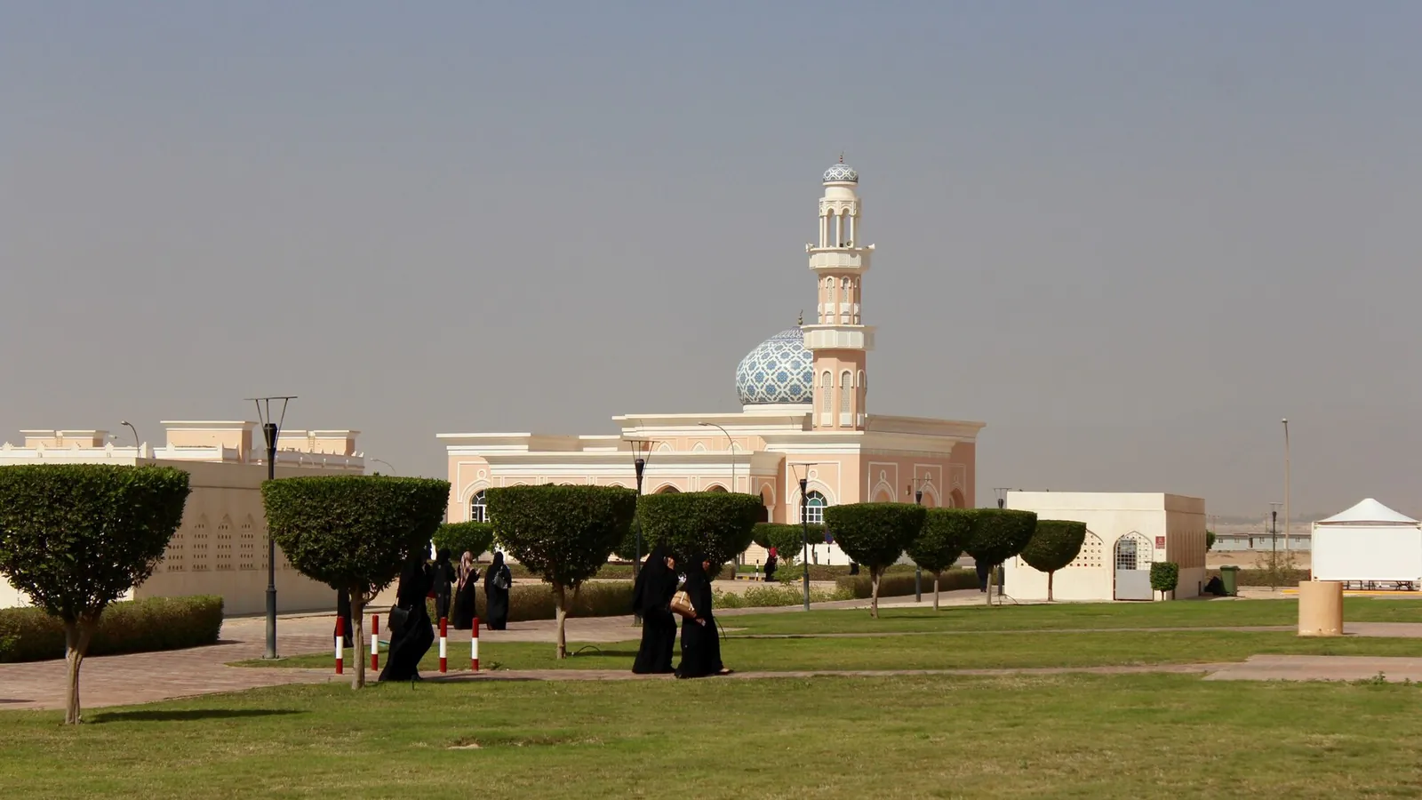 مسجد پردیس (ویکی‌مدیا)